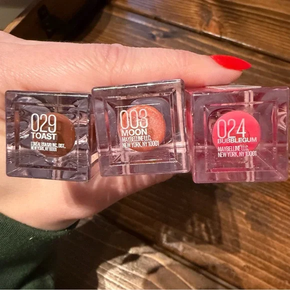 Lot of (3) Maybelline Lifter Glosses
024 BUBBLEGUM, 003 MOON, 029
TOAST NEW - Picture 3 of 3